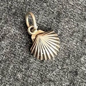 Sterling Silver Shell Pendant/Charm